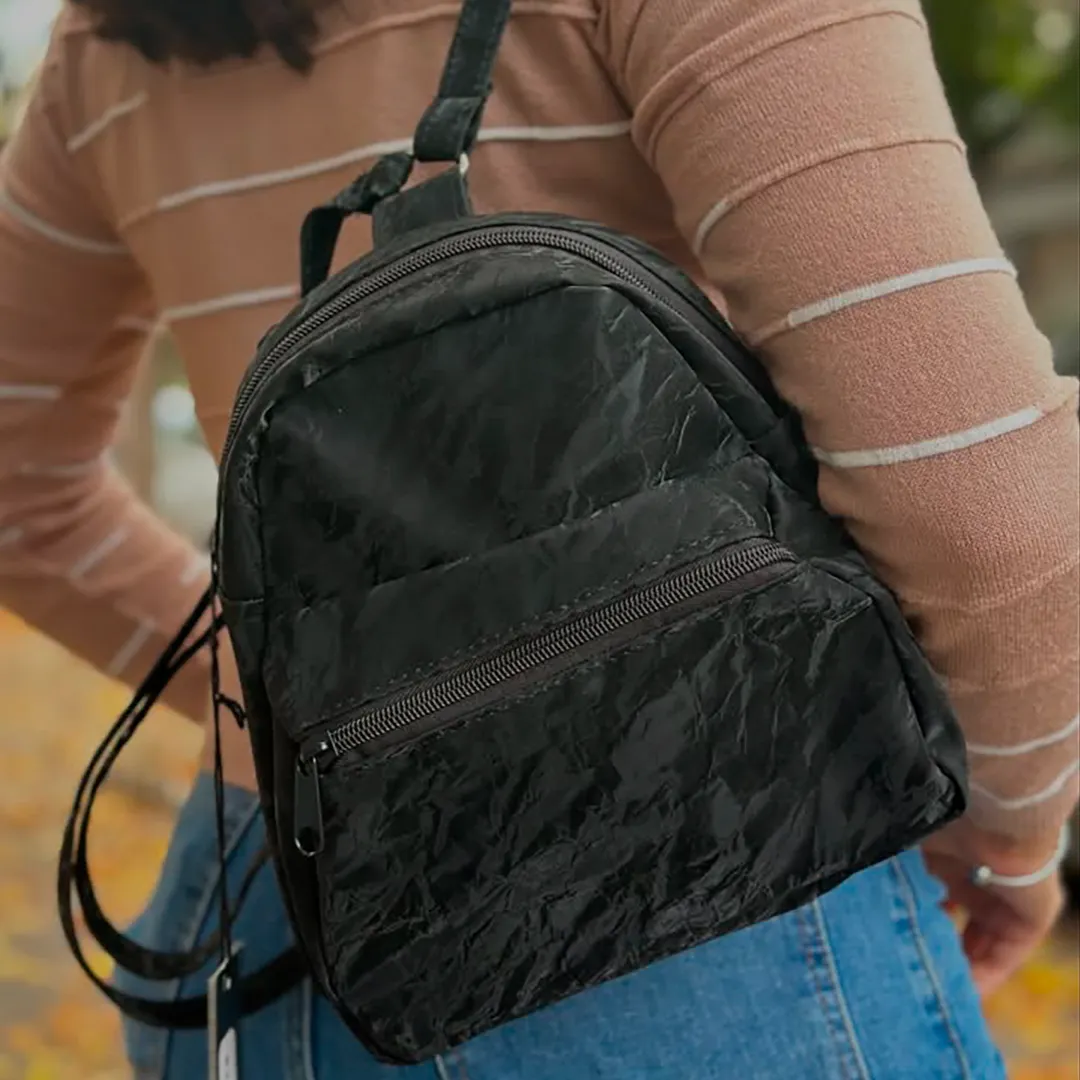 MOCHILA DE PASEO PLUSH NEGRA